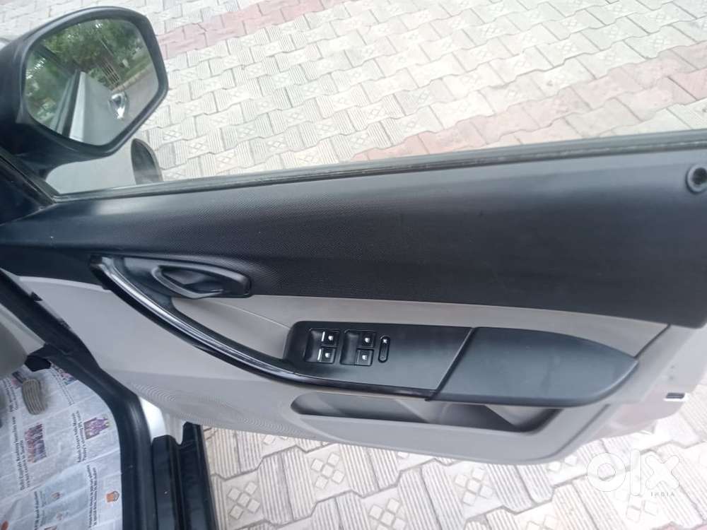Tata Tiago 1.05 Revotorq Xz, 2016, Petrol
