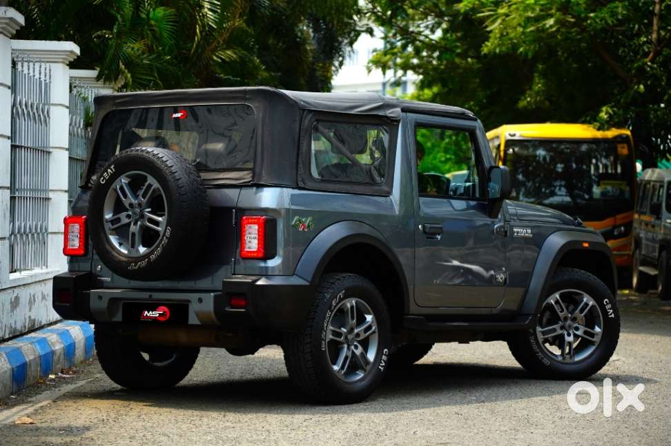 Mahindra Thar Lx 4-str Convertible At, 2021, Petrol