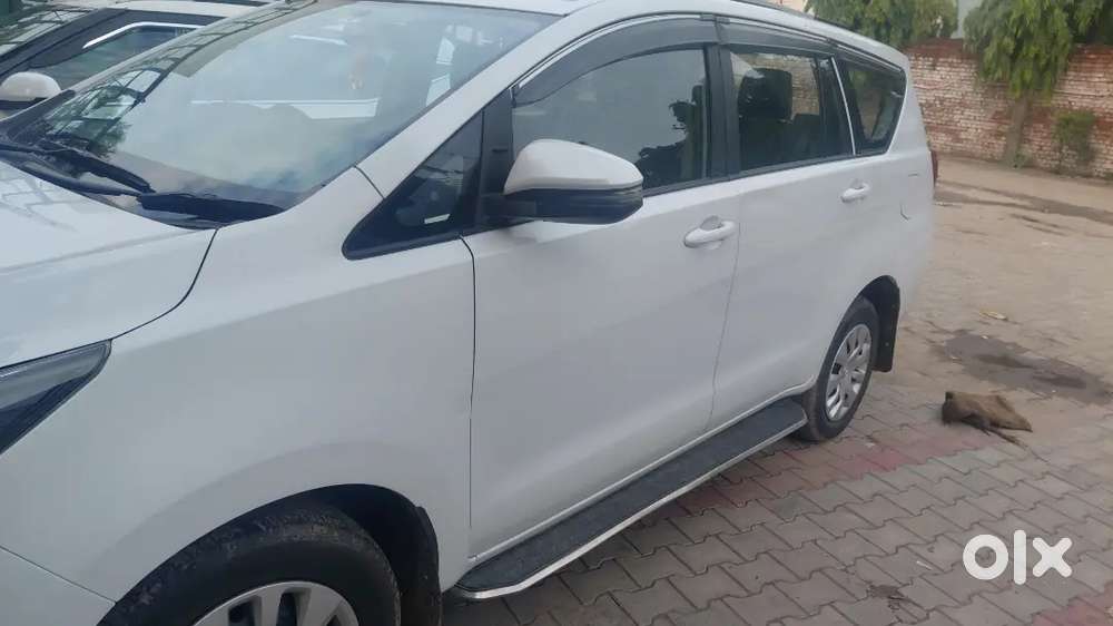 Toyota Innova Crysta 2023 Diesel Manual Car