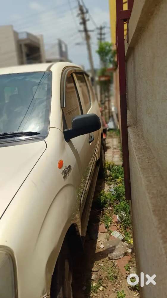 Mahindra Xylo 2.5 Celebration 2011 Diesel
