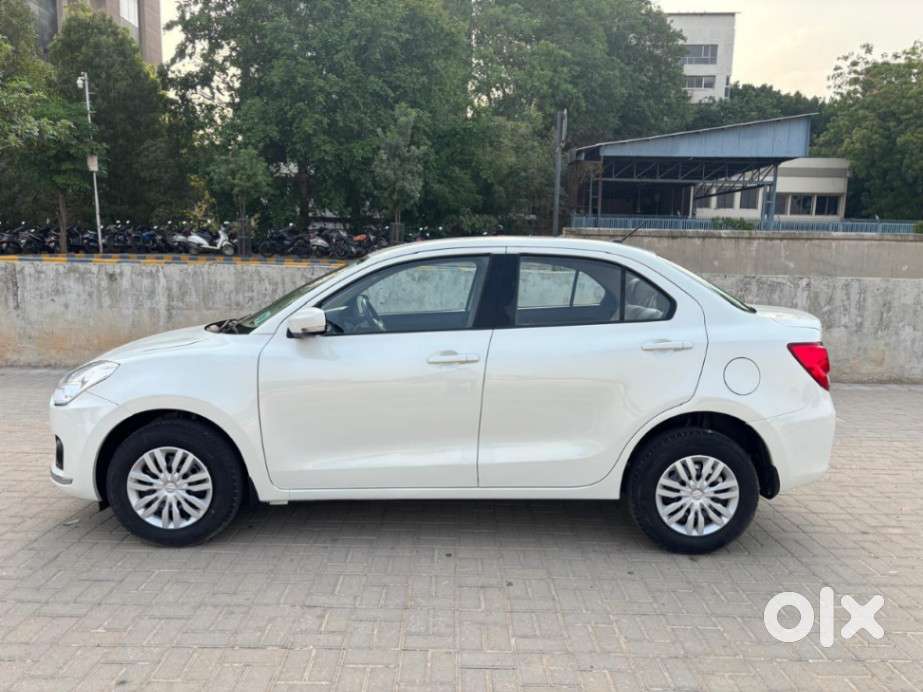 Maruti Suzuki Dzire 1.2 Vxi Amt, 2020, Petrol