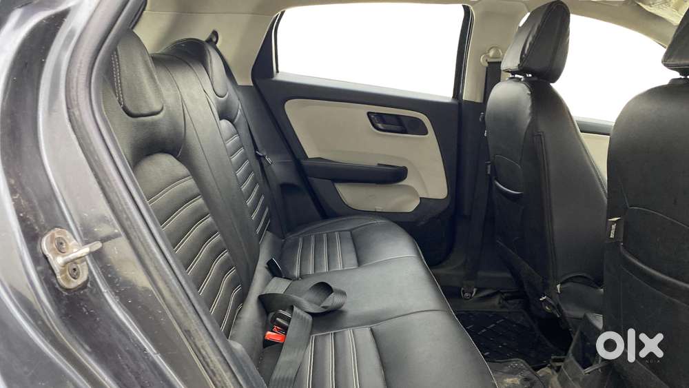 Tata Altroz 1.2 Xm Plus, 2021, Petrol