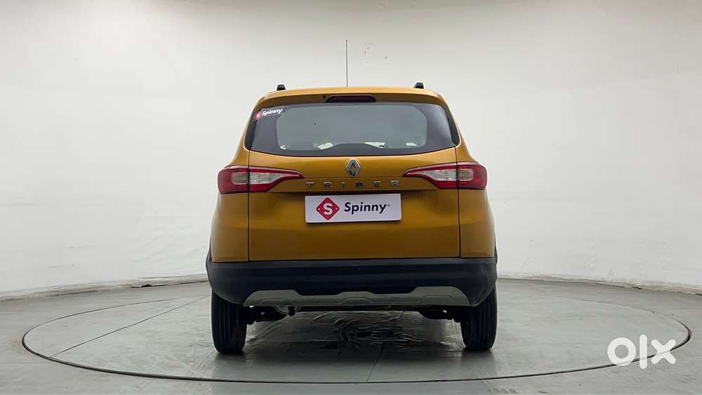 Renault Triber Rxt, 2022, Petrol
