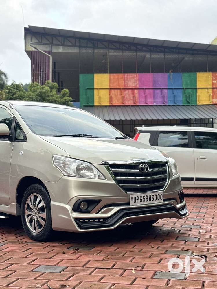 Toyota Innova 2.5 Z Diesel 7 Seater Bs Iv, 2015, Electric