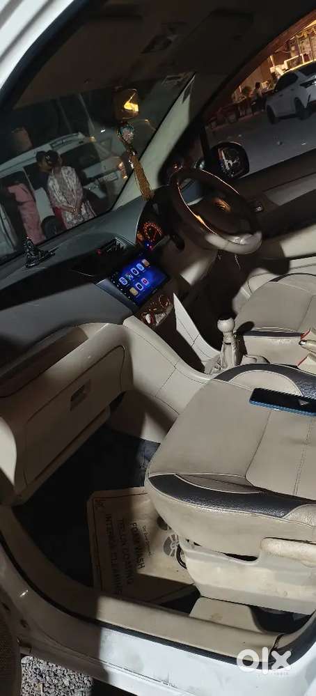 Maruti Suzuki Ertiga 2013