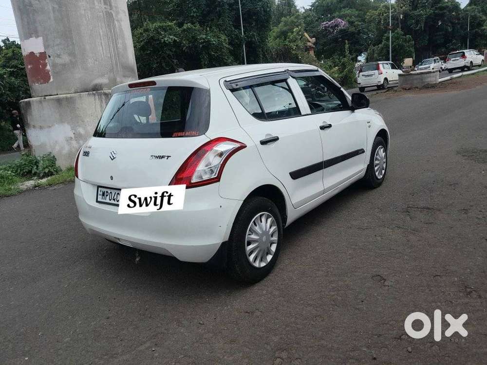Maruti Suzuki Swift Lxi Optional-o, 2017, Petrol