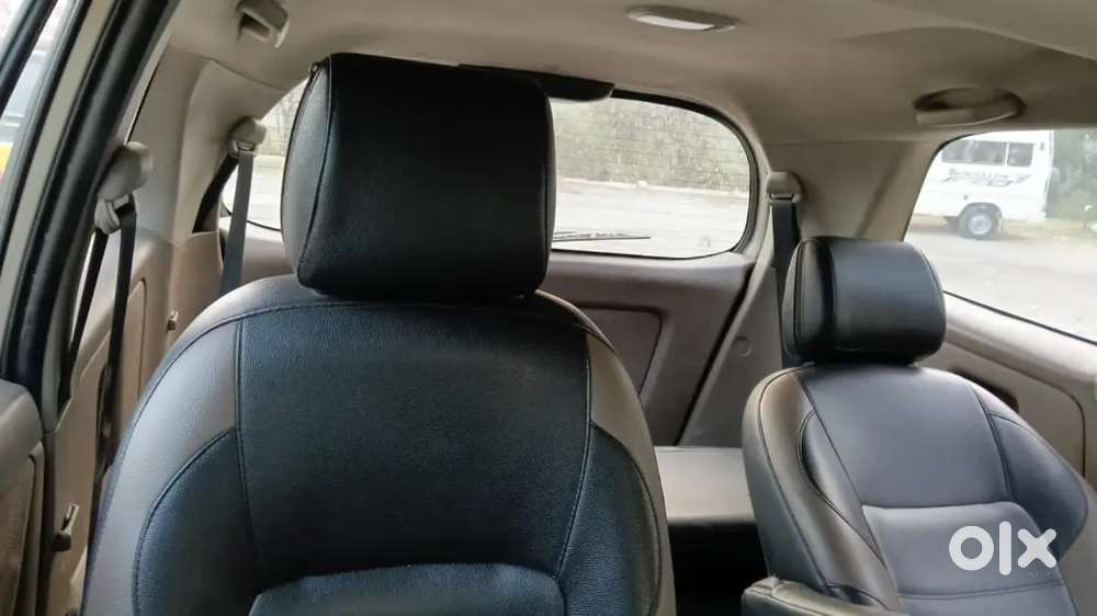 Toyota Innova 2015 Diesel 150000 Km Driven