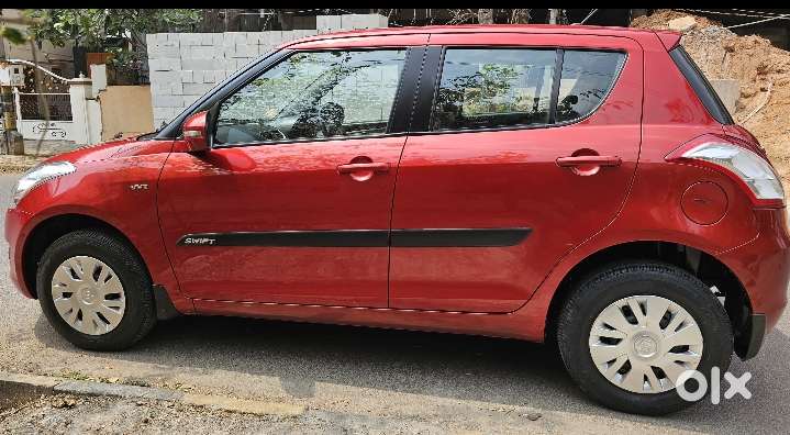 Maruti Suzuki Swift Vxi + Manual, 2014, Petrol