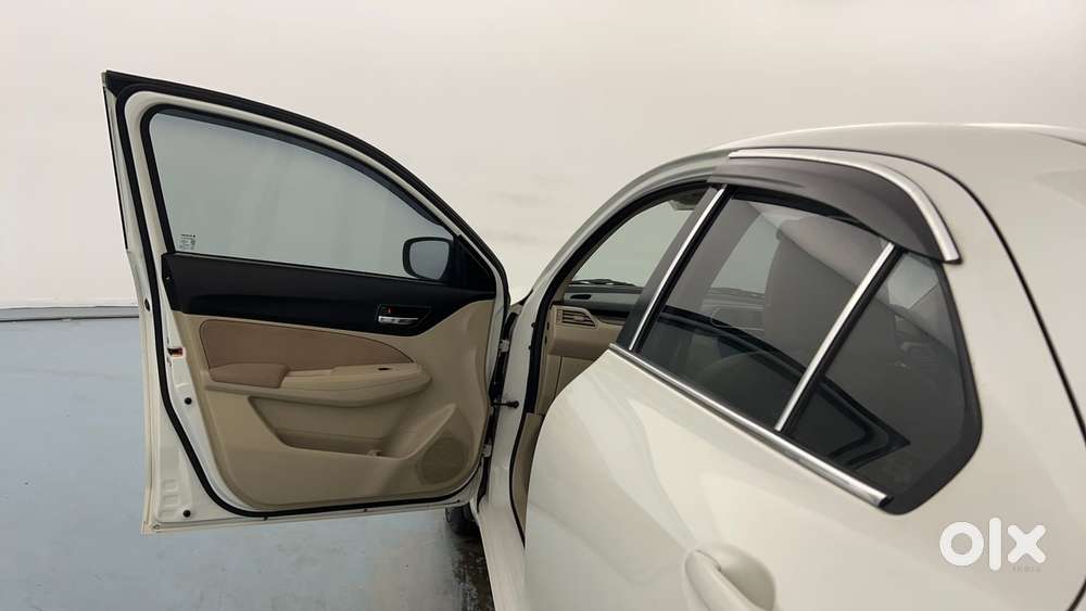 Maruti Suzuki Dzire Vxi Ags, 2022, Petrol