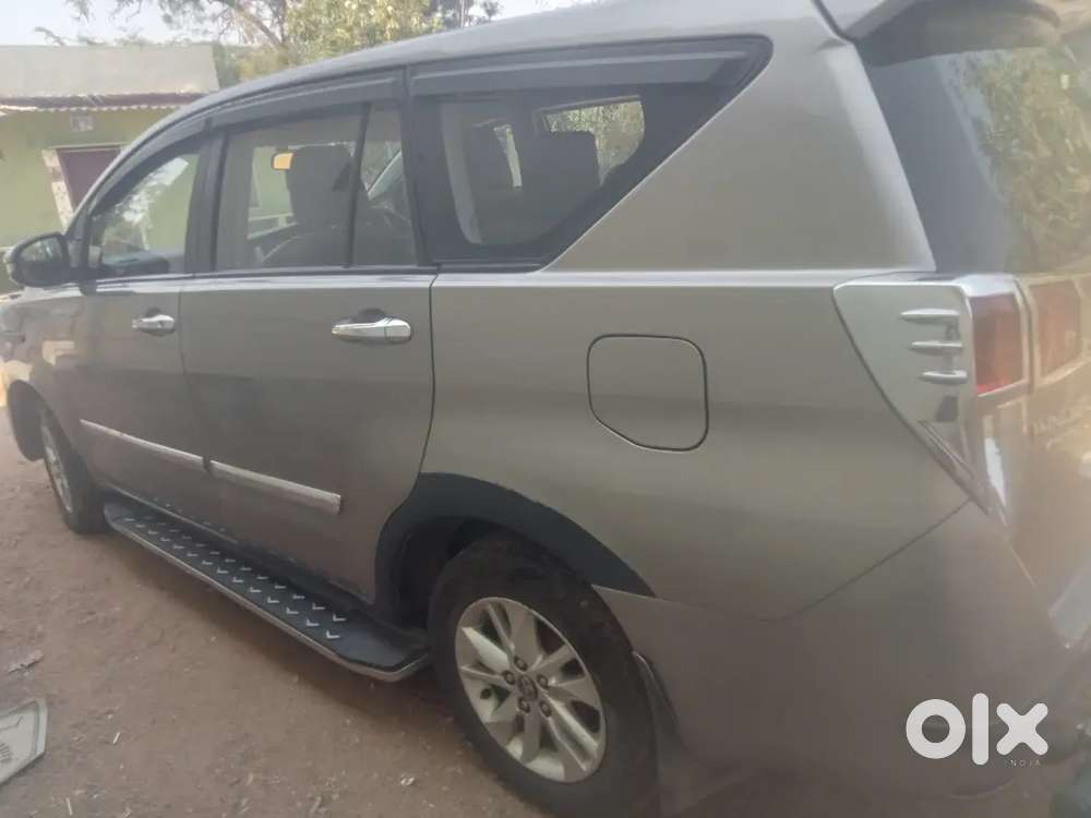 Toyota Innova Crysta 2017