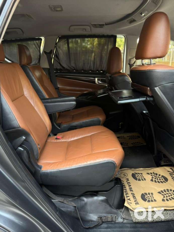 Toyota Innova Crysta 2.8 Zx At 7 Seater, 2016, Diesel