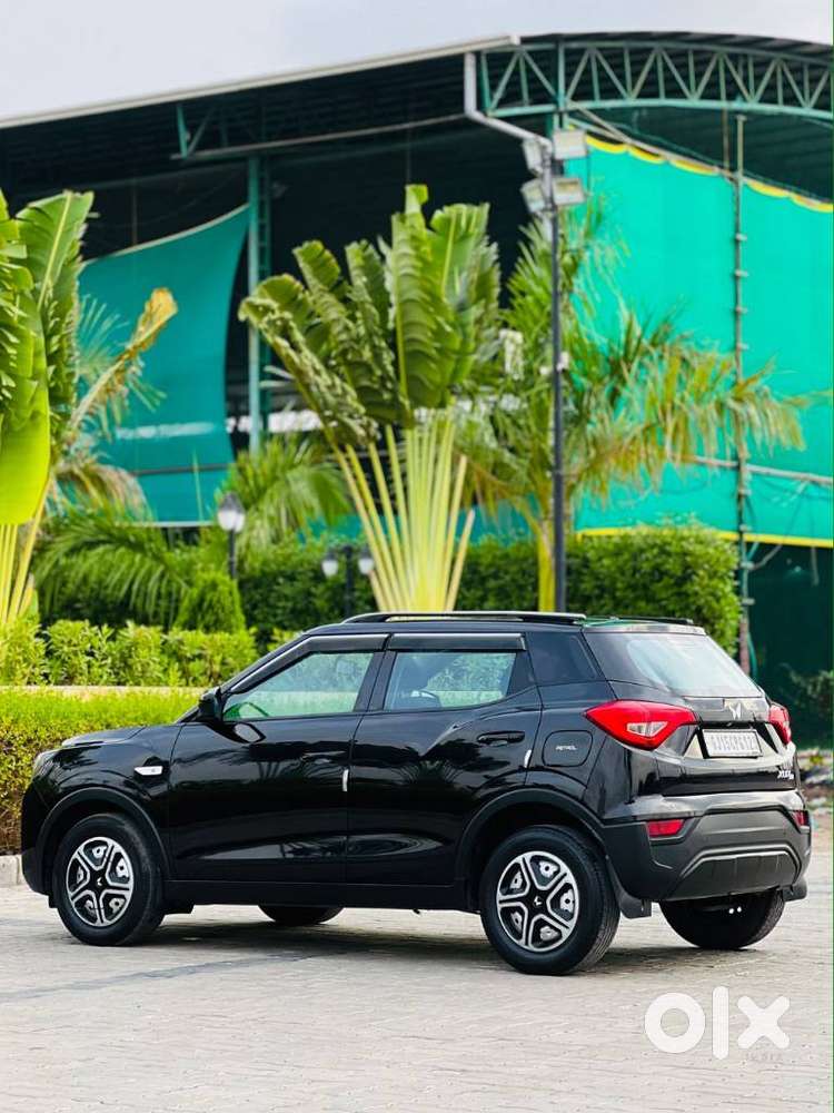 Mahindra Xuv300 W4, 2024, Petrol