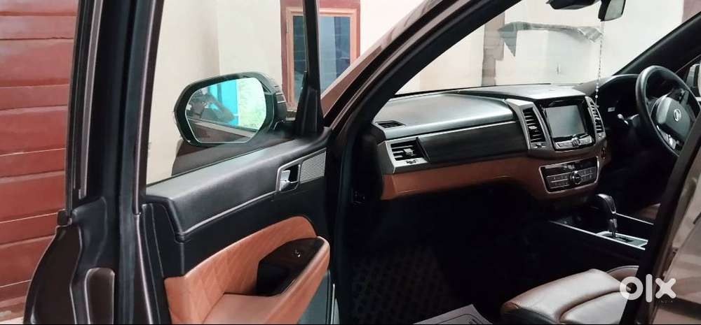 Mahindra Alturas G4 Rare Used Suv