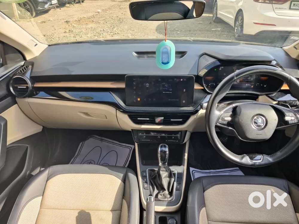 Skoda Slavia Style 1.0l Tsi At, 2023, Petrol