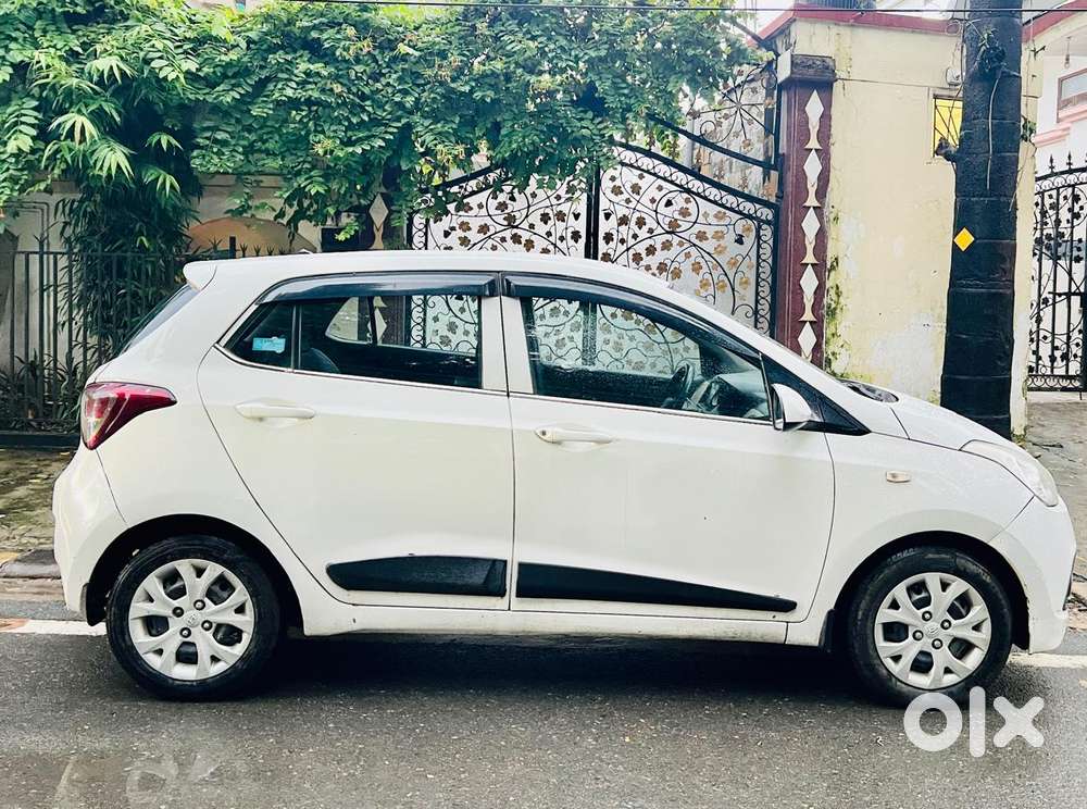 Hyundai Grand I10 Magna O At Petrol, 2016, Petrol