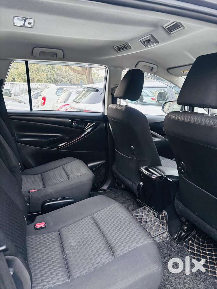 Toyota Innova Crysta 2.4 G Mt 7 Str, 2018, Diesel