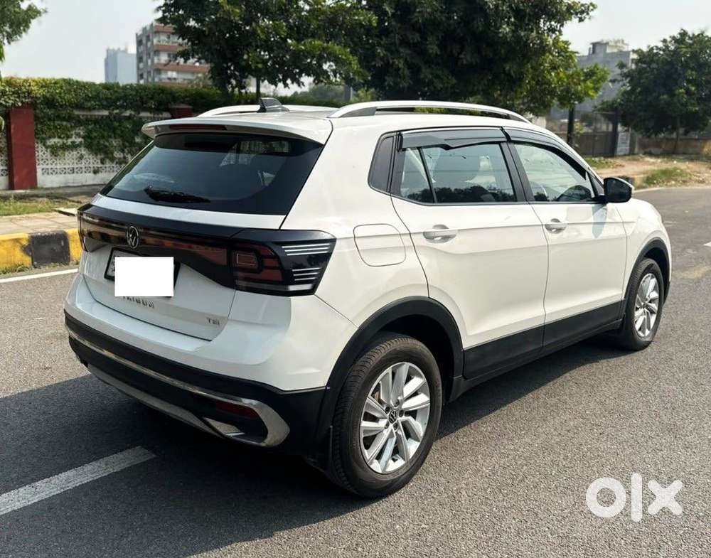 Volkswagen Taigun 1.0 Tsi Highline At, 2022, Petrol