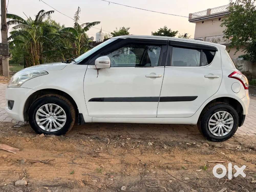 Maruti Suzuki Swift 2013 Petrol 80000 Km Driven