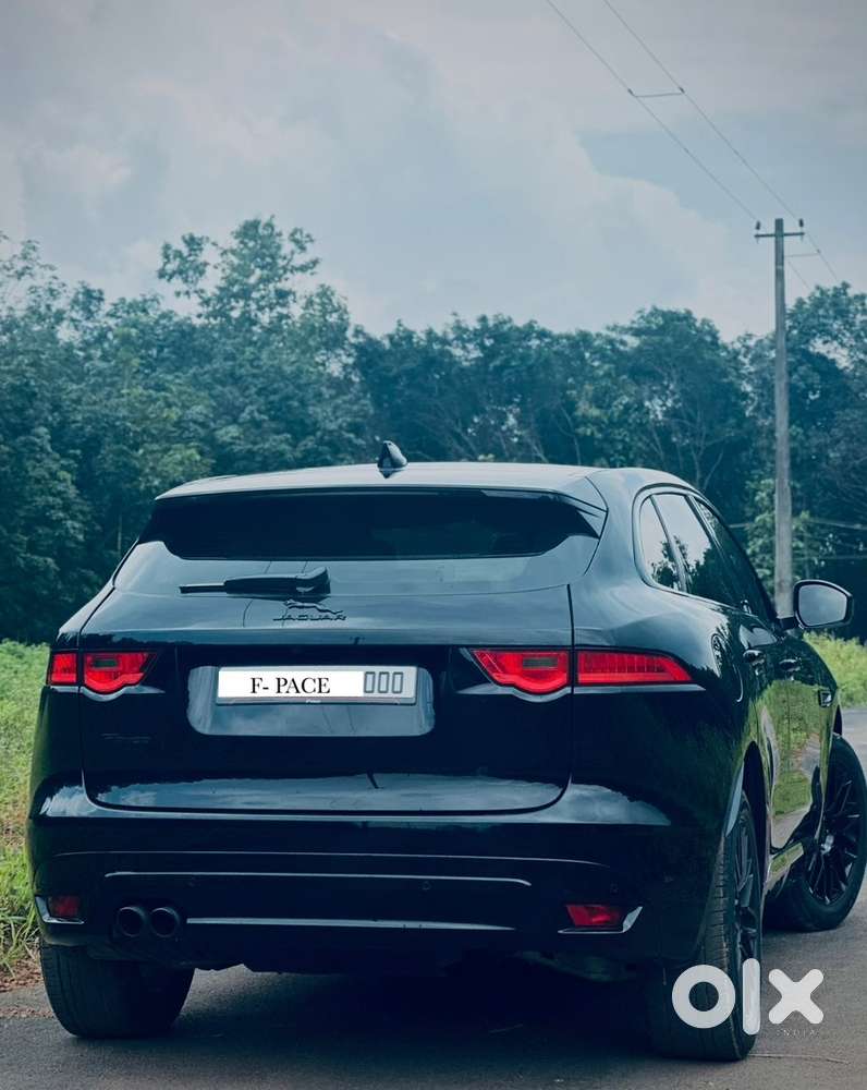 Jaguar Fpace Full Black In Neat And Perfect Condition