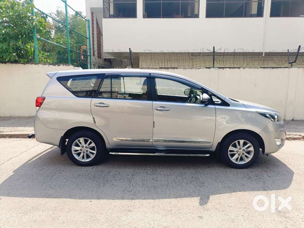 Toyota Innova Crysta [2020-ongoing] 2.4 Gx 8 Str, 2023, Diesel