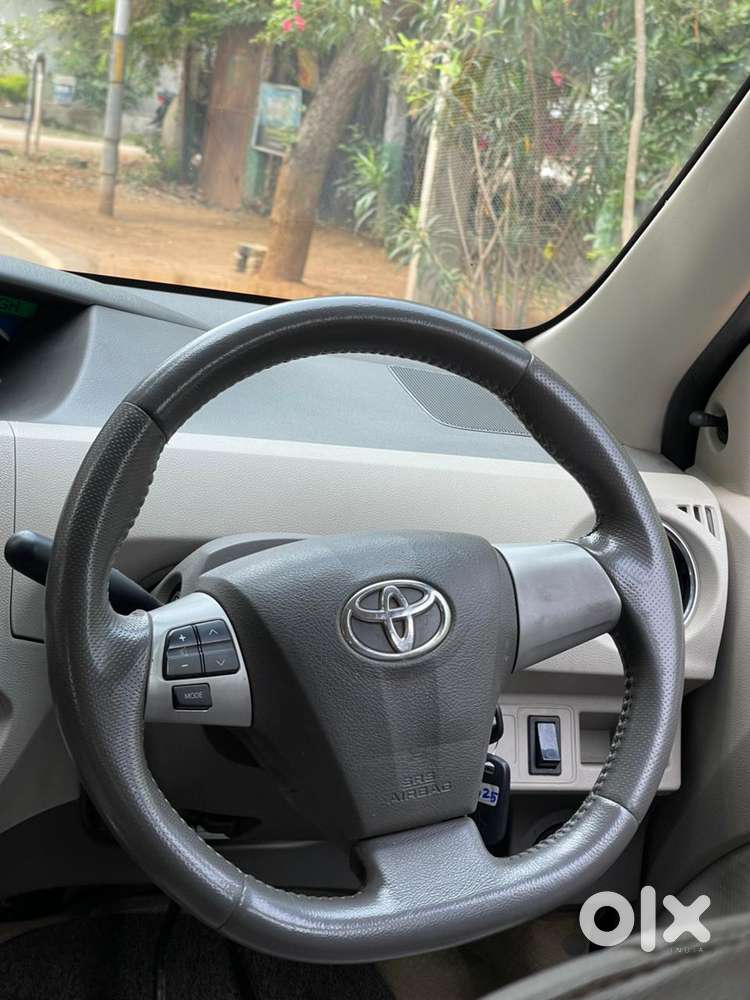 Toyota Etios 2013-2014 V, 2013, Petrol