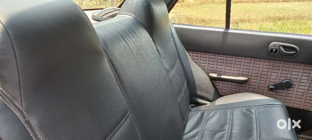 Maruti Esteem Lxi 2005 Km Driven