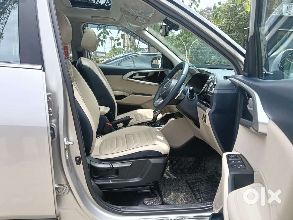 Kia Carens 1.4 Luxury Plus Dct 7 Str, 2022, Petrol