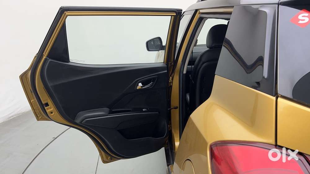 Mahindra Xuv300 W8 Option, 2022, Petrol