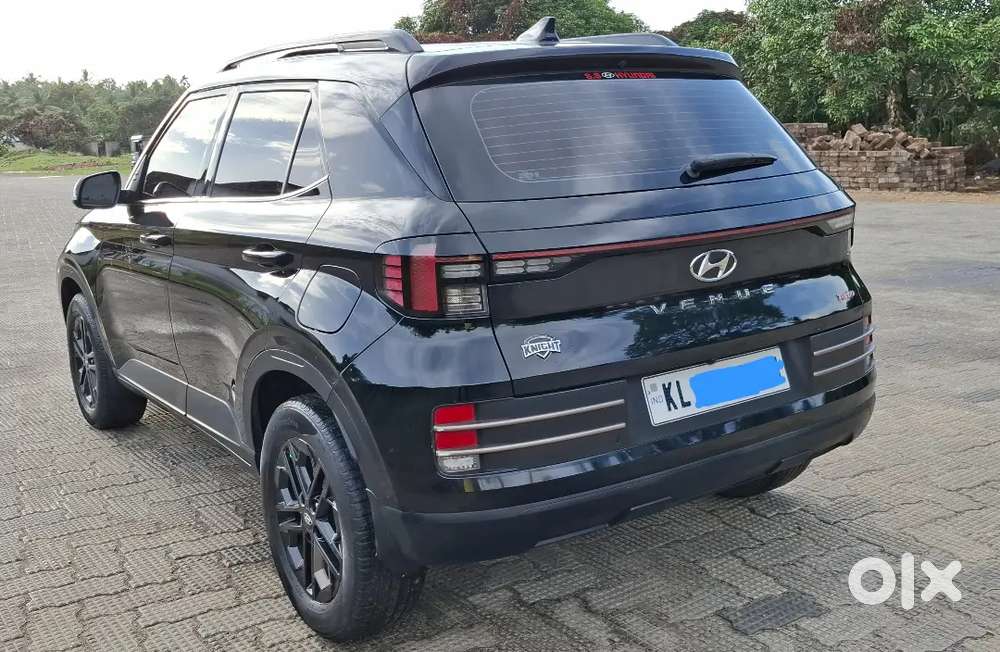 Hyundai Venue Sx(o) Se Knight 2024 , 1 Litre Turbo