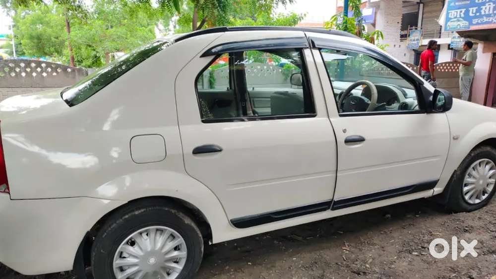 Mahindra E Verito 2013