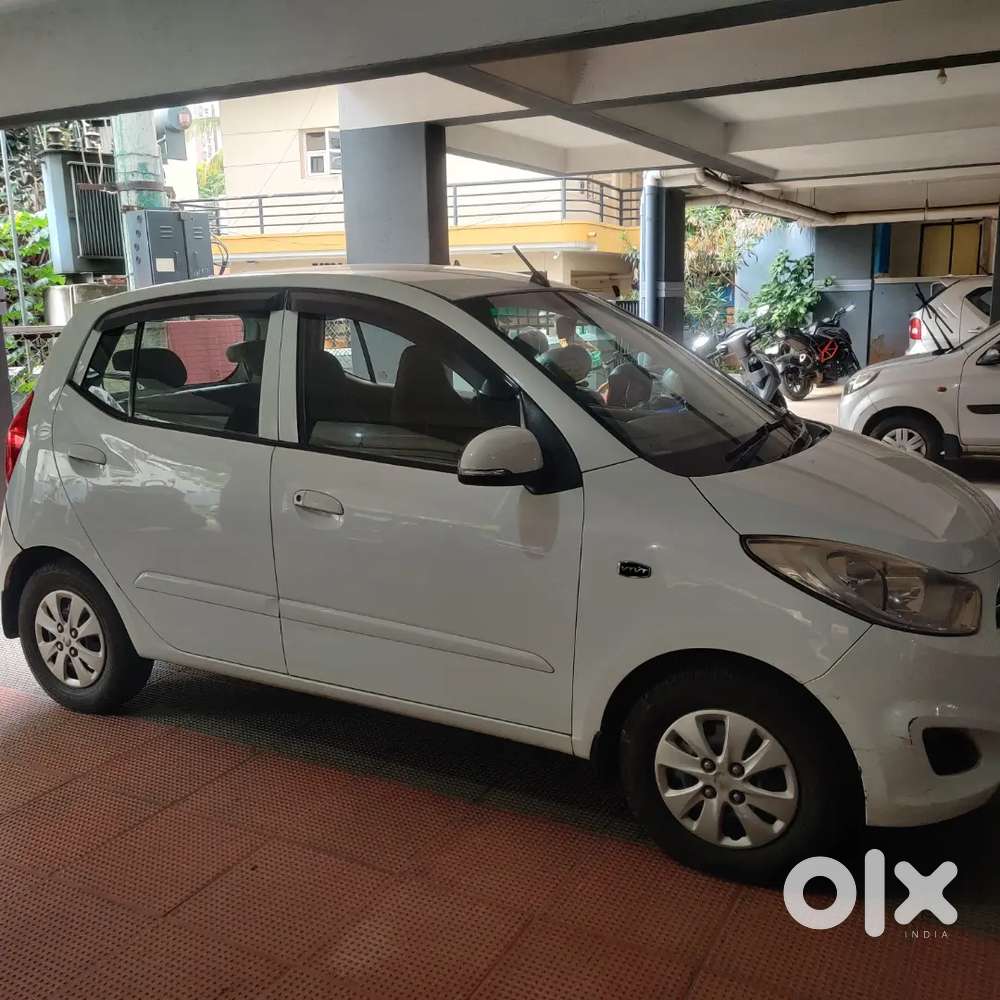 Hyundai I10 Sportz 2012 Petrol Automatic