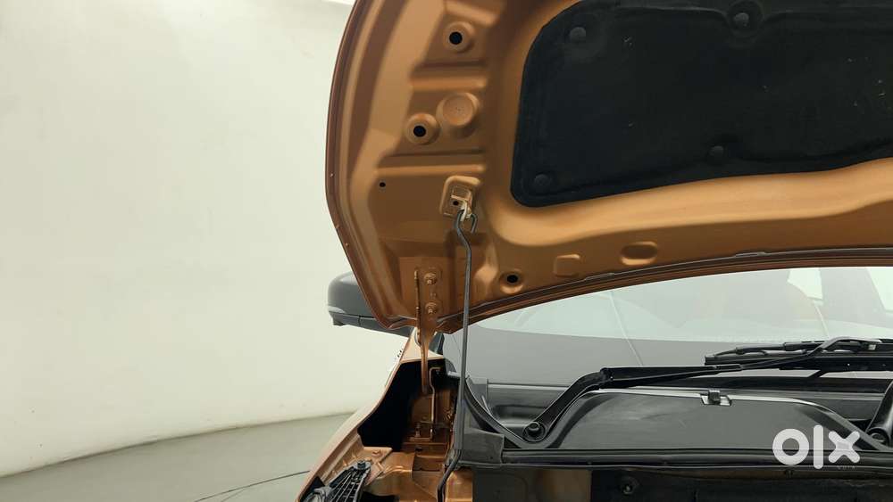 Nissan Magnite 1.0 Xv Premium Dual Tone, 2024, Petrol