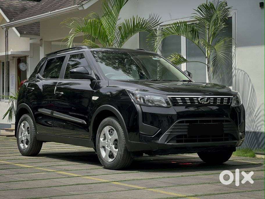 Mahindra Xuv300 W6, 2022, Petrol