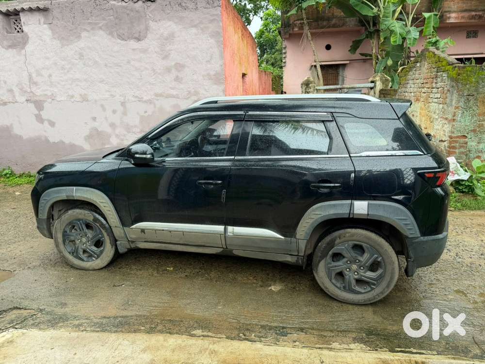 Maruti Brezza Zxi 2024