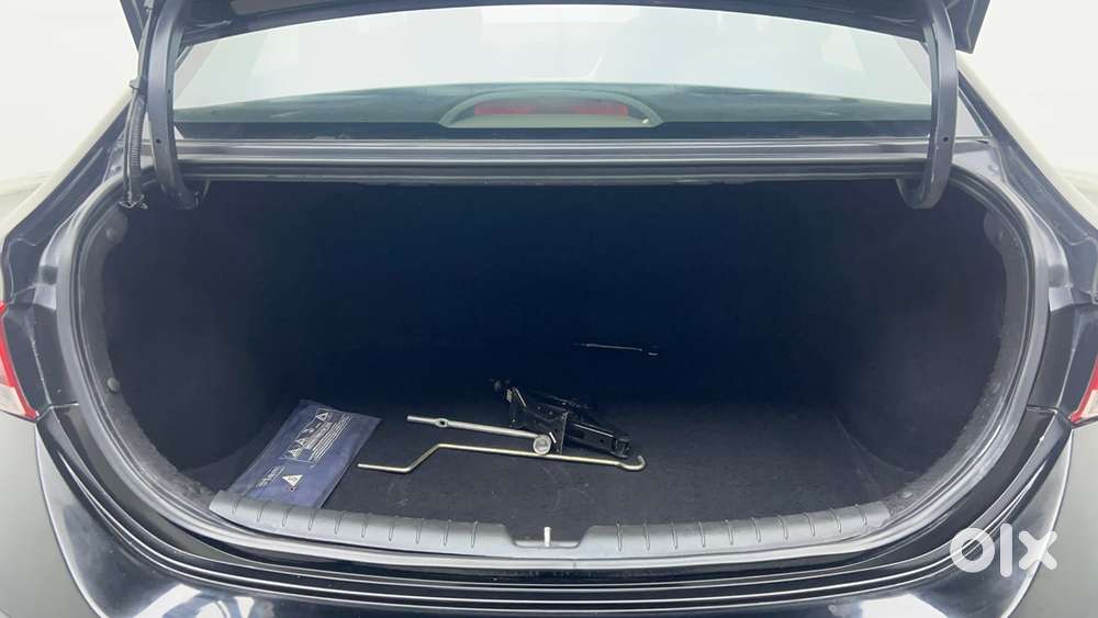 Hyundai Verna Ex 1.6 Vtvt At, 2018, Petrol
