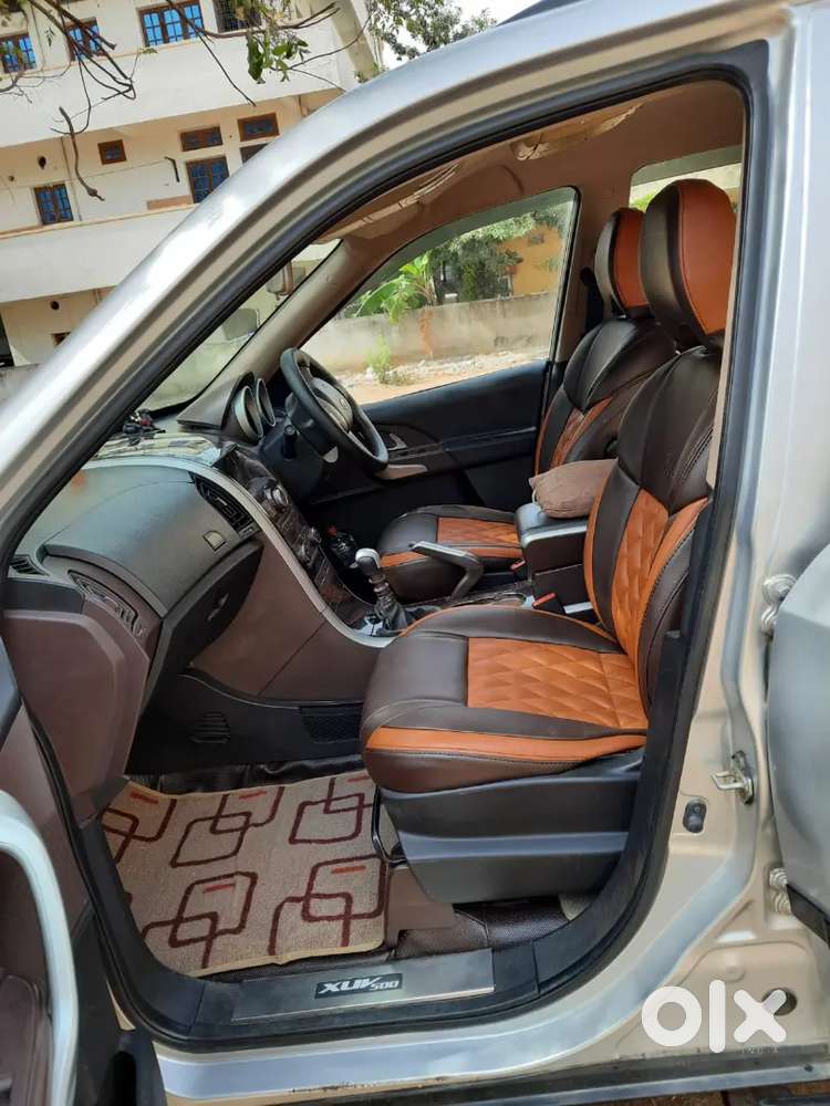 Xuv500 Very Good Maintened With Showroom Track