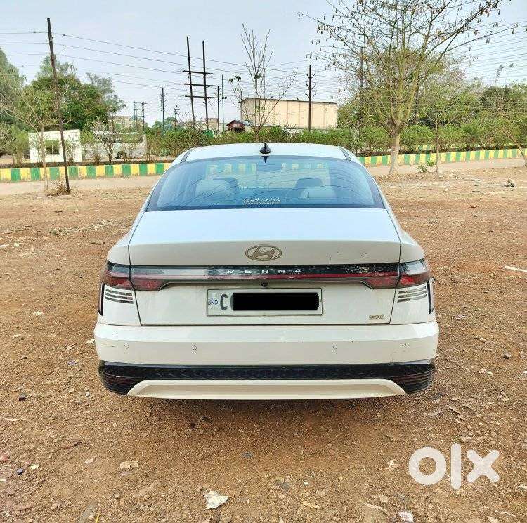Hyundai Verna 1.5 Sx (o) Vtvt, 2023, Petrol