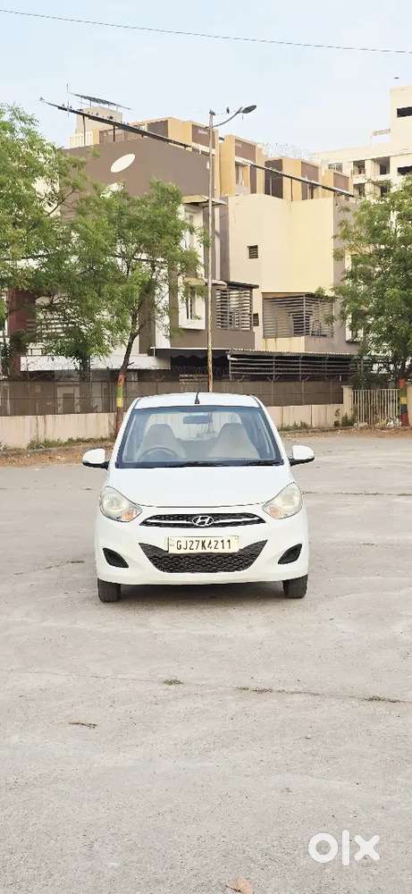 Hyundai I10 2013 Petrol Well Maintained Genuine 23000 Kilometer