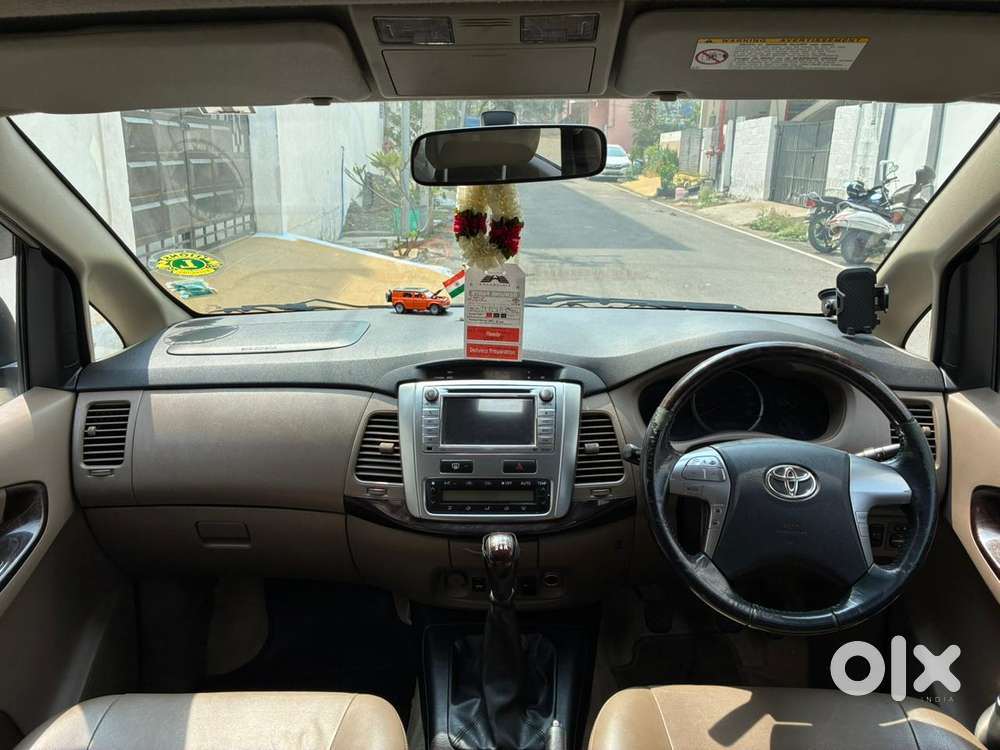 Toyota Innova 2.5 Z Diesel 7 Seater Bs Iv, 2015, Diesel