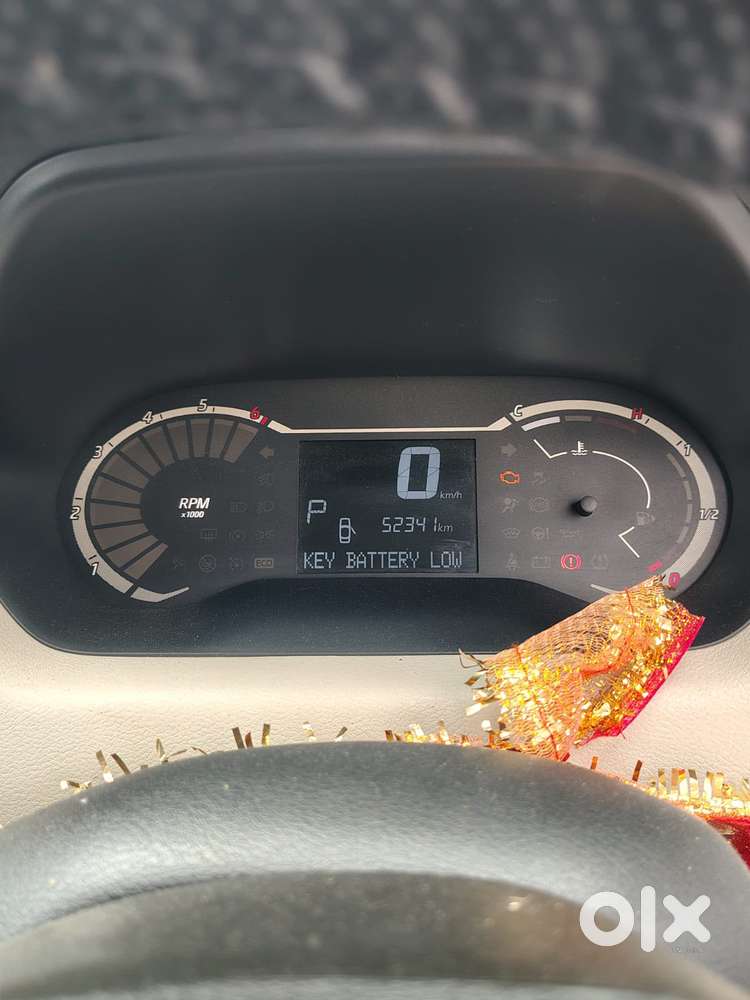 Nissan Magnite 1.0 Xv Executive Turbo Cvt, 2022, Petrol