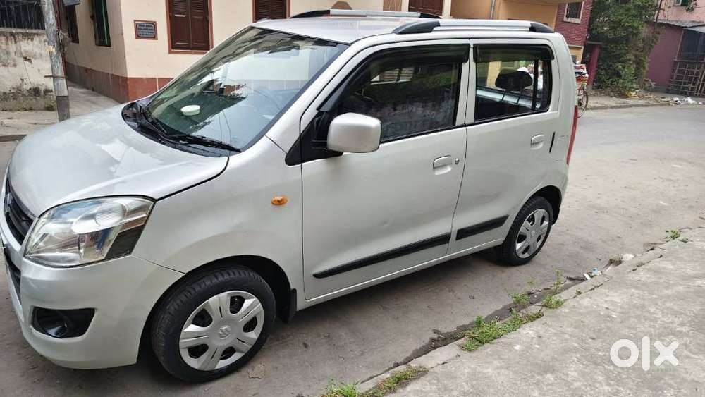 Maruti Suzuki Wagon R 1.0 Vxi Plus (o) Amt, 2016, Petrol