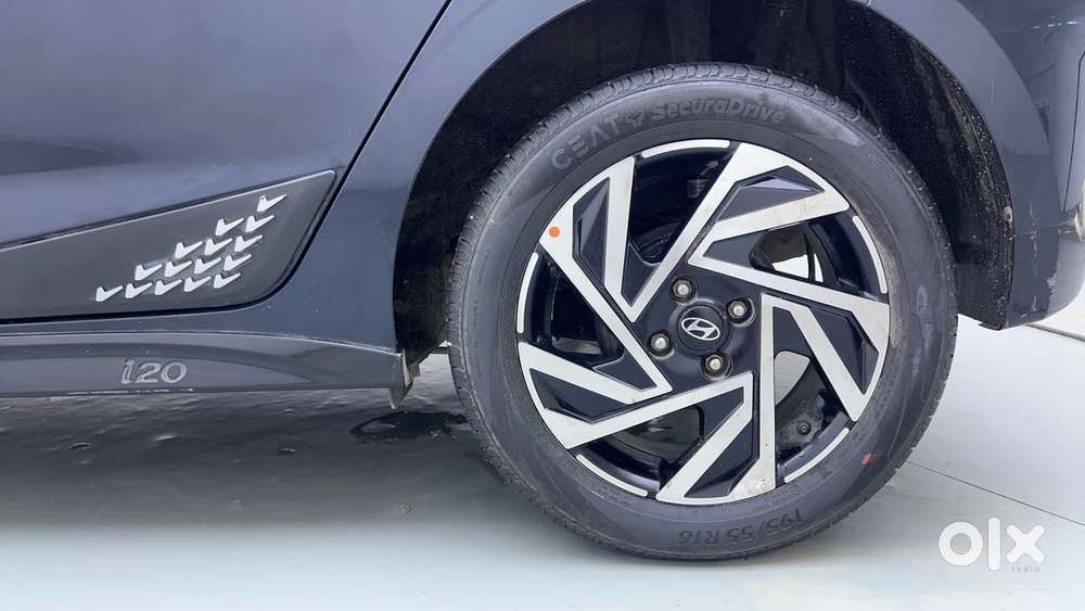 Hyundai New I20 1.2 Asta (o) Ivt, 2024, Petrol