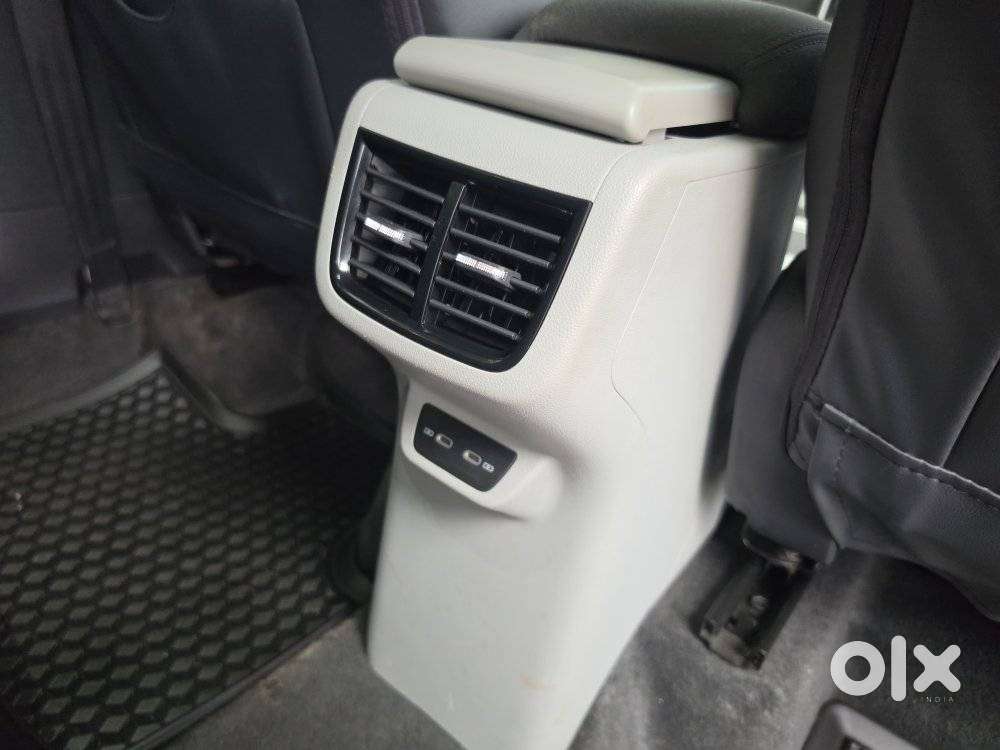 Skoda Kushaq 1.0 Tsi Ambition, 2022, Petrol