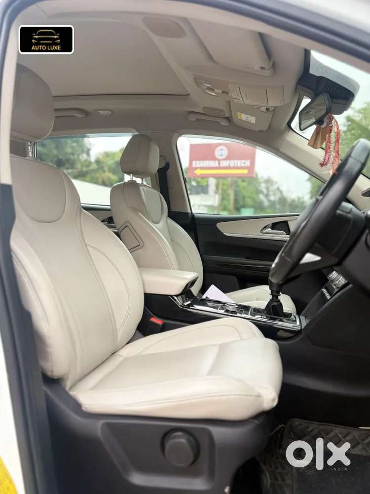 Mahindra Xuv700 2.2 Ax 7 Diesel Mt Luxury Pack Str, 2022, Diesel