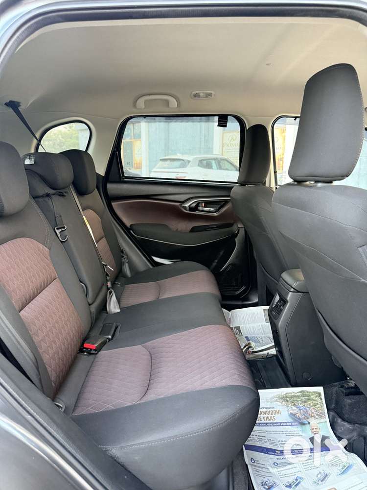 Maruti Suzuki Grand Vitara 1.5 Delta Smart Hybrid At, 2023, Petrol
