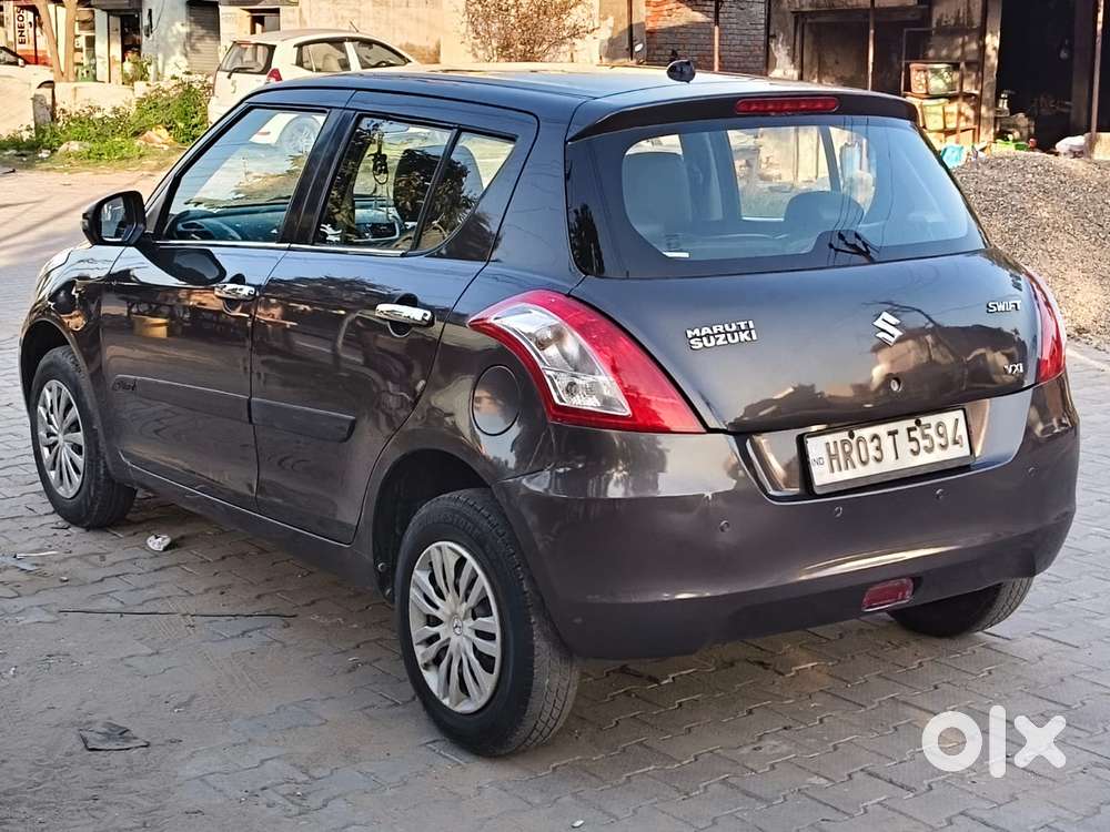 Maruti Suzuki Swift Vxi 1.2 Abs Bs-iv, 2015, Petrol