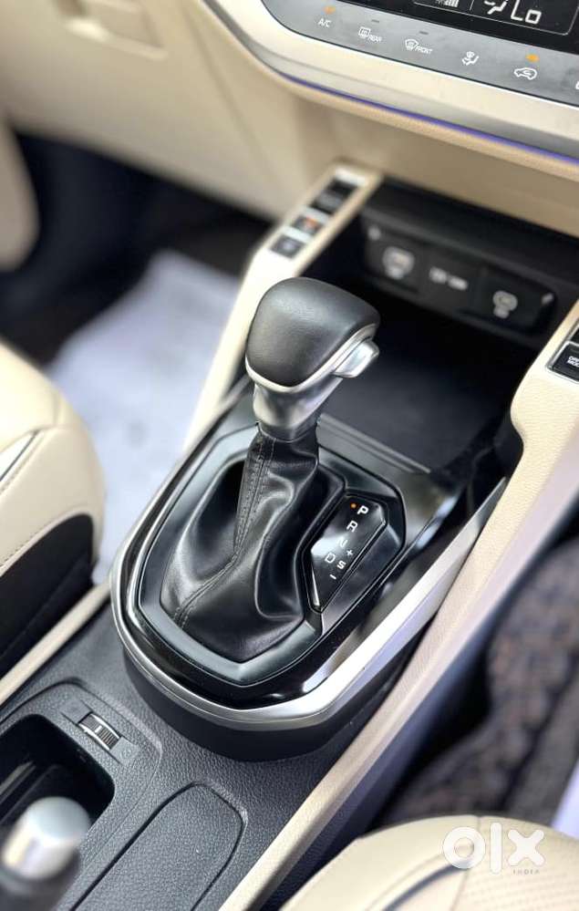 Kia Carens Luxury (o)1.5 Diesel At 7 Str, 2023, Diesel