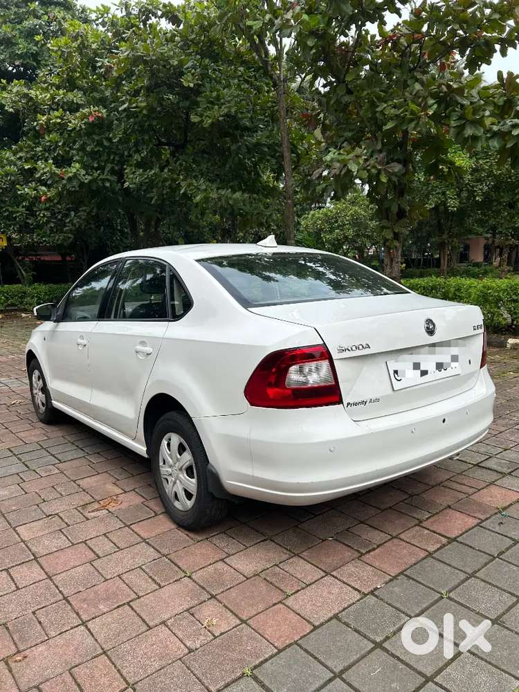 Skoda Rapid 1.6 Ambition Plus 2014
