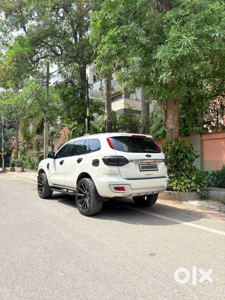 Ford Endeavour 2.2 Trend At 4x2, 2016, Diesel