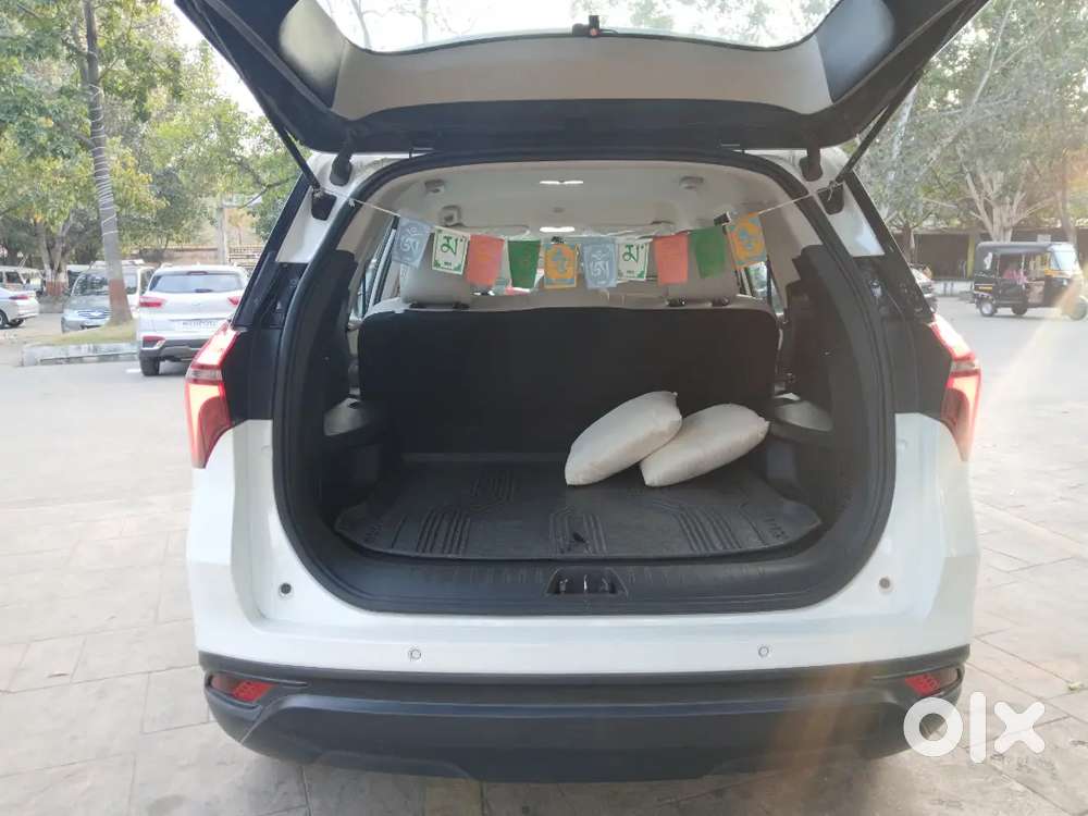 Mahindra Xuv700 2022 Petrol Well Maintained